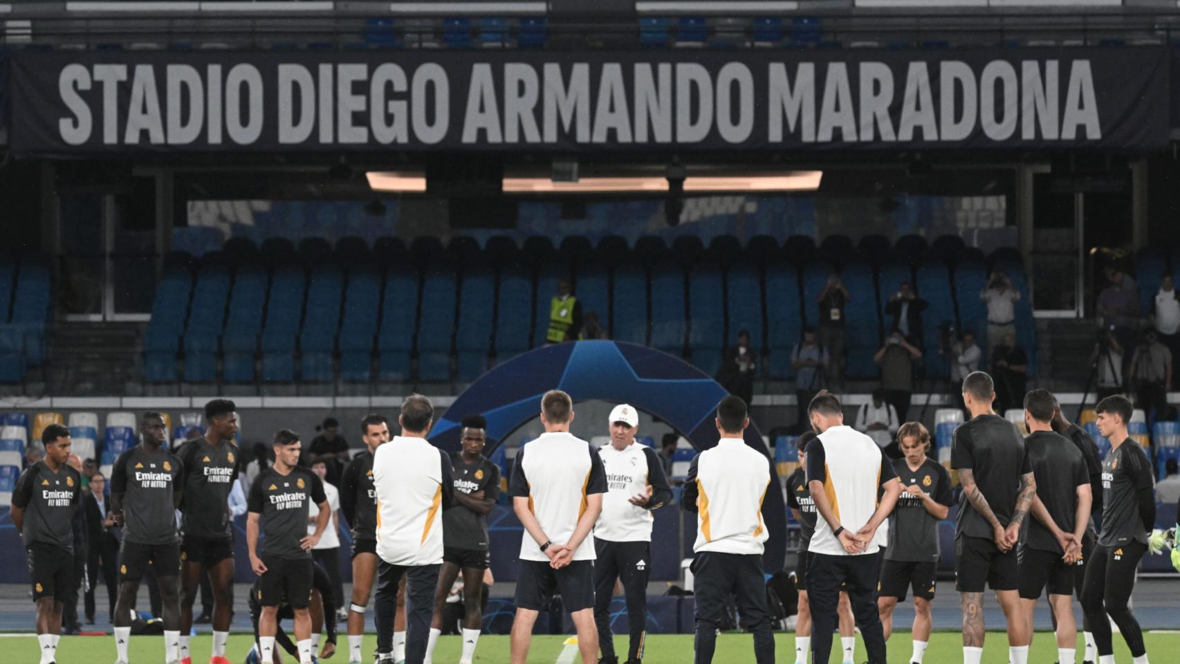 El Real Madrid, en Nápoles el día antes del partido.