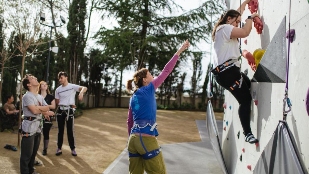 Curso de iniciación a la escalada que será gratis el viernes.