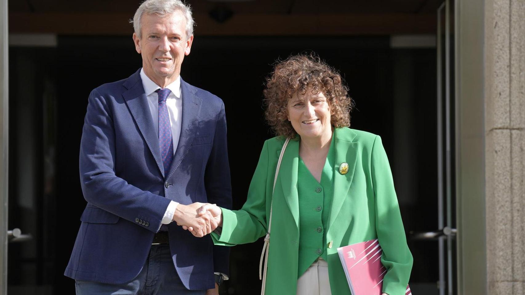 Reunión entre el presidente de la Xunta, Alfonso Rueda, y la alcaldesa de Santiago de Compostela, Goretti Sanmartín.