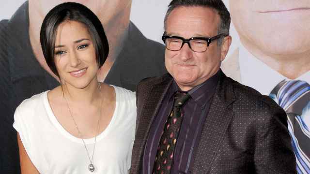 La hija de Robin Williams denuncia el uso inquietante de la IA para recrear la voz de su padre