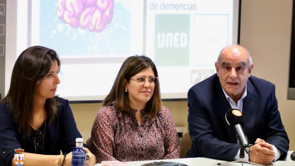 Presentación curso UNED Senior en el Ayuntamiento de Benavente