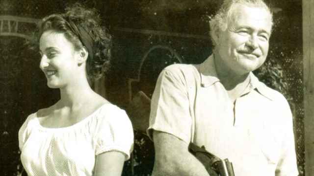 Adriana Ivancich con Ernest Hemingway