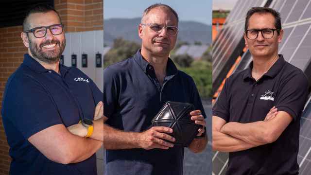 David Bernabeu, director general de Citibox; José́ Miguel Gimeno, director técnico de Arada; y Javier Bustos, director general de GFM Fotovoltaica.