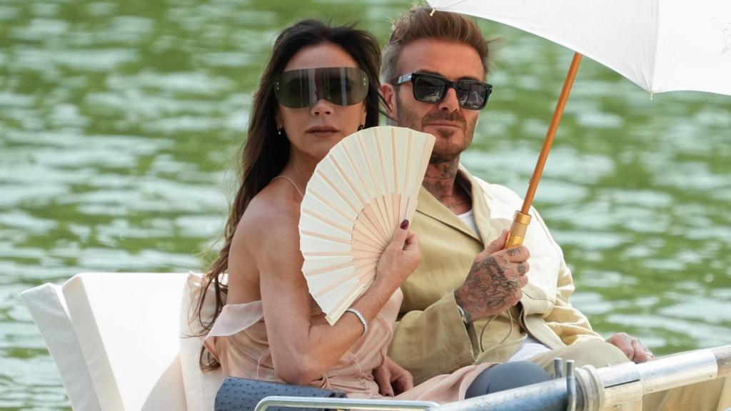 David y Victoria Beckham durante el desfile de Jacquemus en Francia.