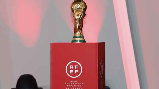 Trofeo de la Copa del Mundo en la Real Federación Española de Fútbol.