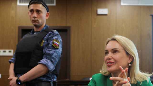 La periodista Marina Ovsyannikova durante el juicio por su protesta contra la invasión de Ucrania.
