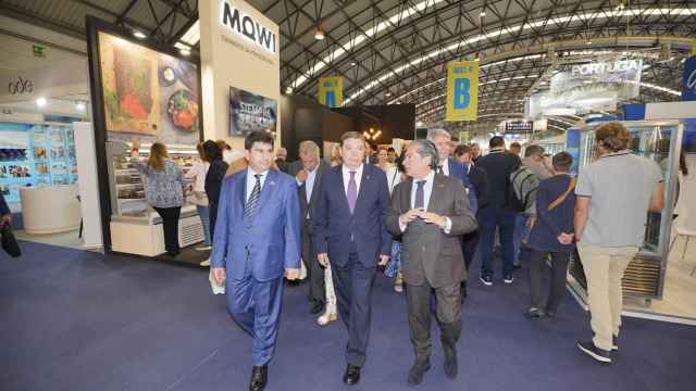 El ministro de Agricultura, Pesca y Alimentación en funciones, Luis Planas, en su visita a Conxemar.