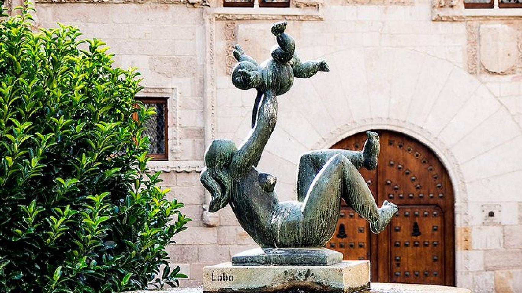 Estatua 'Madre y Niño' de Baltasar Lobo en Zamora