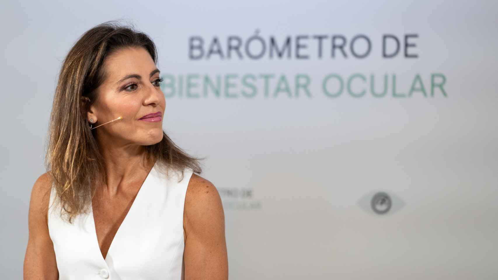 Ángeles Blanco moderó el acto de la presentación del III Barómetro de Bienestar Ocular de Miranza..