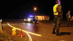 Una furgoneta vuelca en un pueblo de Palencia y los Bomberos tienen que liberar a un herido