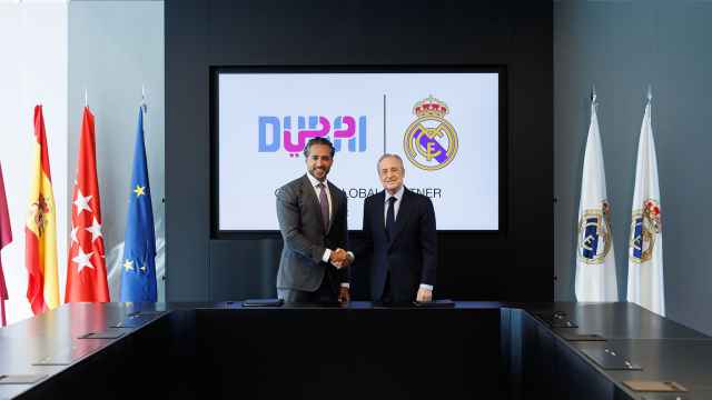 El Real Madrid y Dubái anuncian un acuerdo de patrocinio global