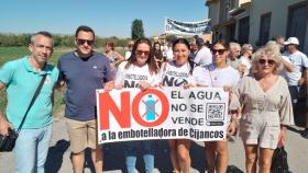 Concentración en el Valle de Lecrín contra el proyecto de la embotelladora Cijancos, el pasado mes de agosto.