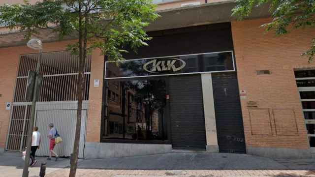 Entrada de la discoteca KLK, en la calle Nuestra Señora del Carmen, en Madrid.
