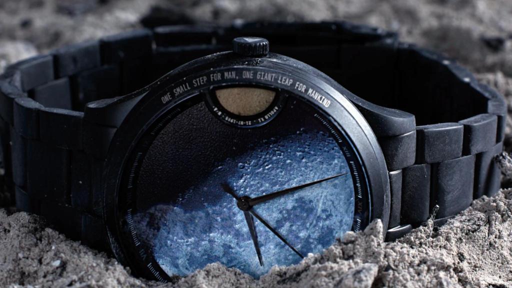 El reloj LUNAR1,622