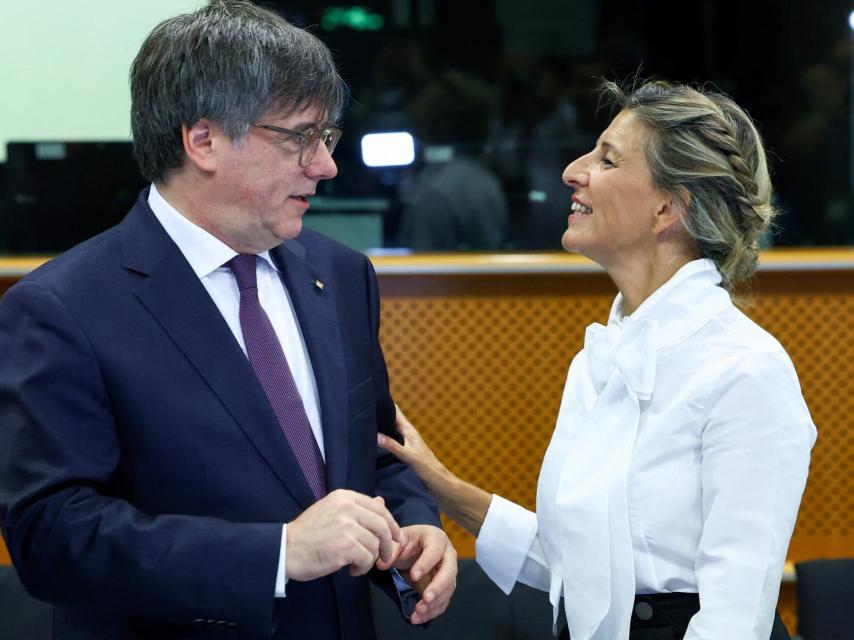 Carles Puigdemont y la vicepresidenta Yolanda Díaz, el pasado septiembre en Bruselas.