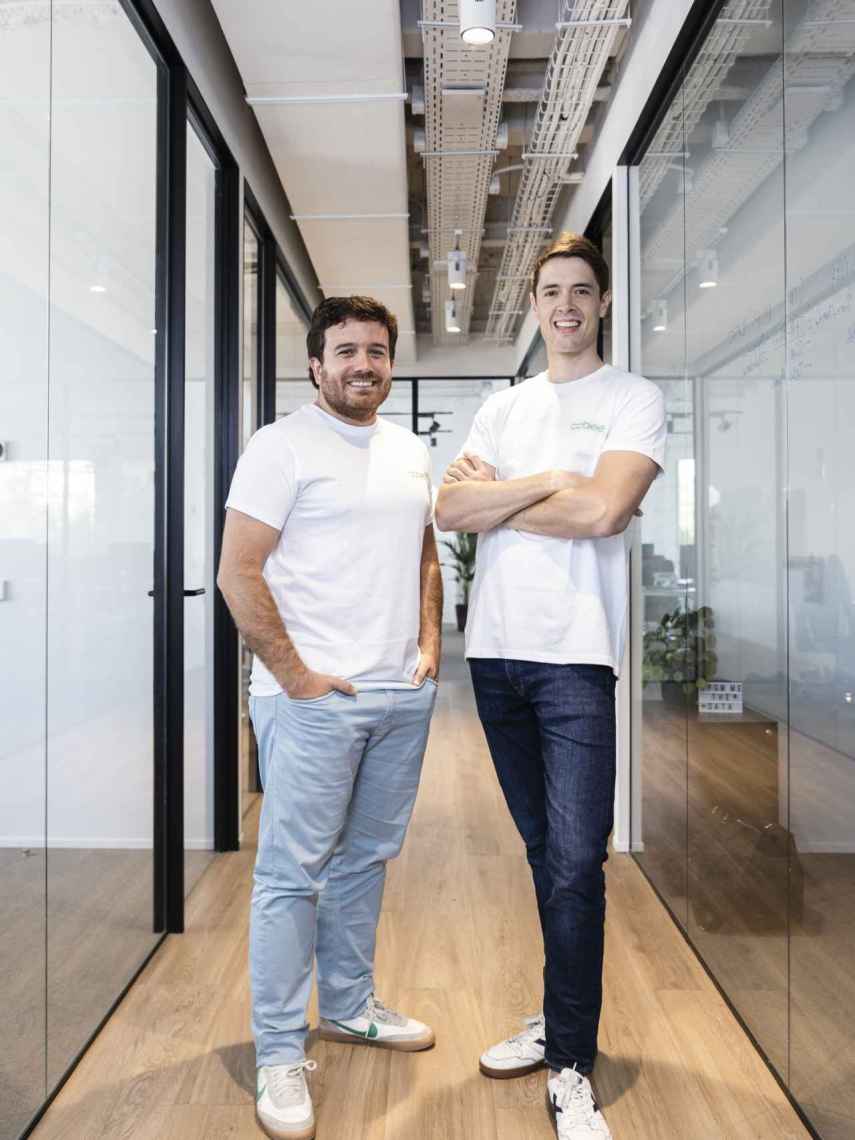 Nacho Travesí (CSO) y Borja Aranguren (CEO) de Cobee.