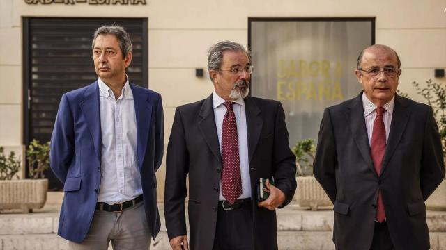 Vicente Barrera, Carlos Flores e Ignacio Gil Lázaro, de Vox Valencia.