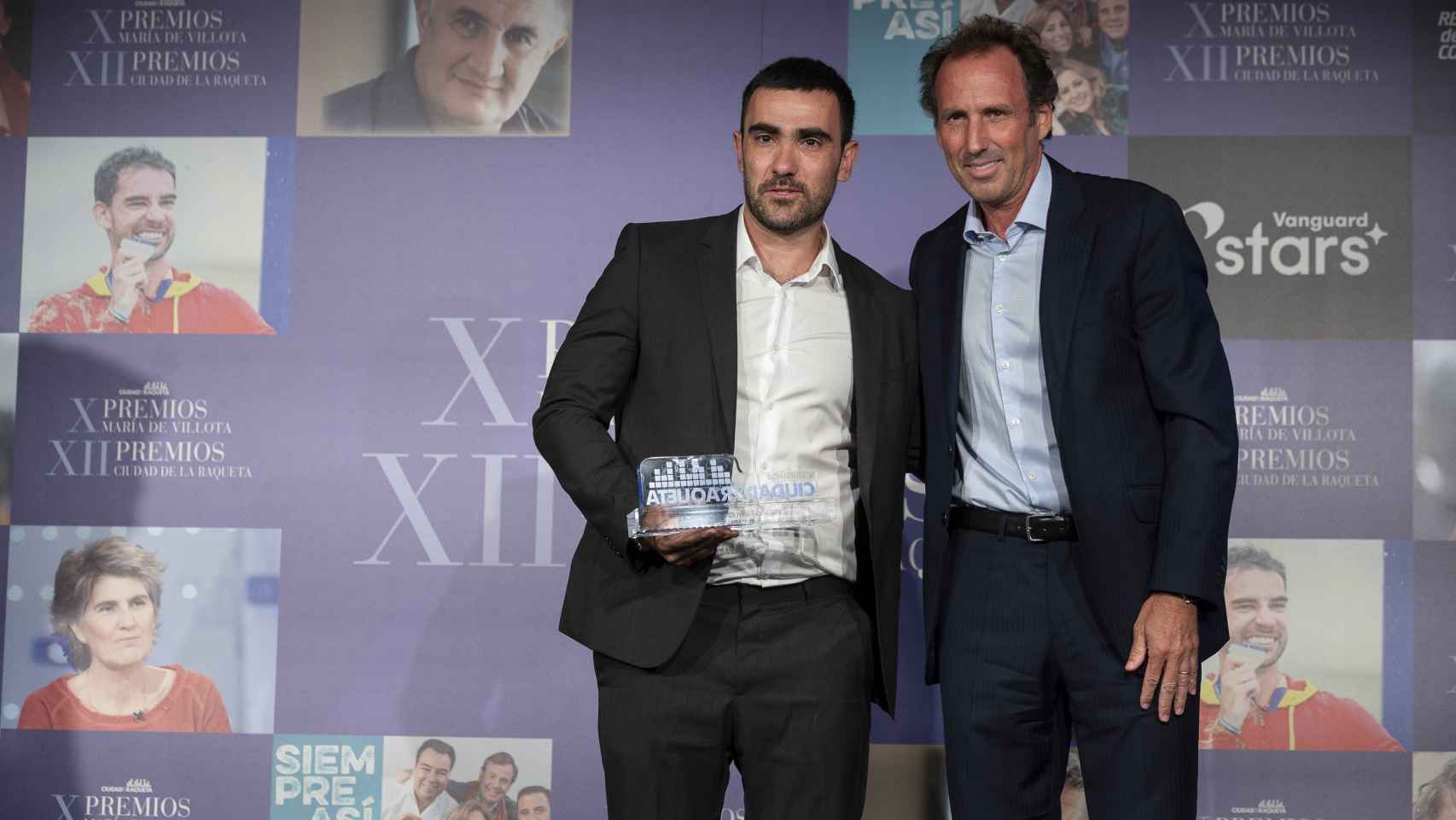 Pablo Lima, galardonado en los Premios de la Ciudad de la Raqueta por su Trayectoria en el Pádel, junto a Bebe Auguste.