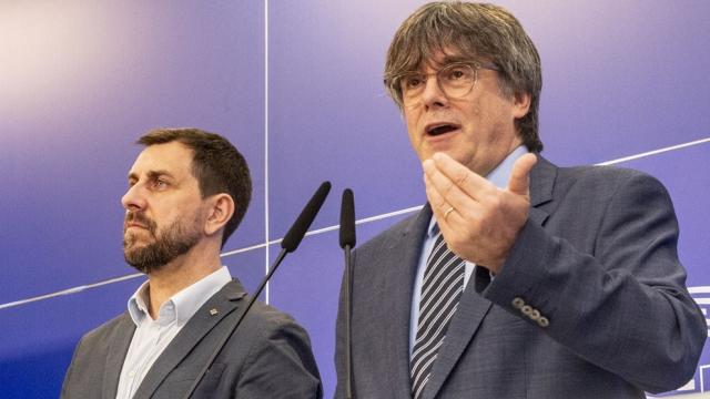 Los eurodiputados Toni Comín y Carles Puigdemont, el pasado 5 de julio en el Parlamento europeo.