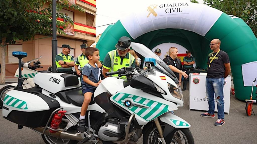 La Guardia Civil ofrece una jornada de puertas abiertas este 9 de octubre en el Muelle Levante.