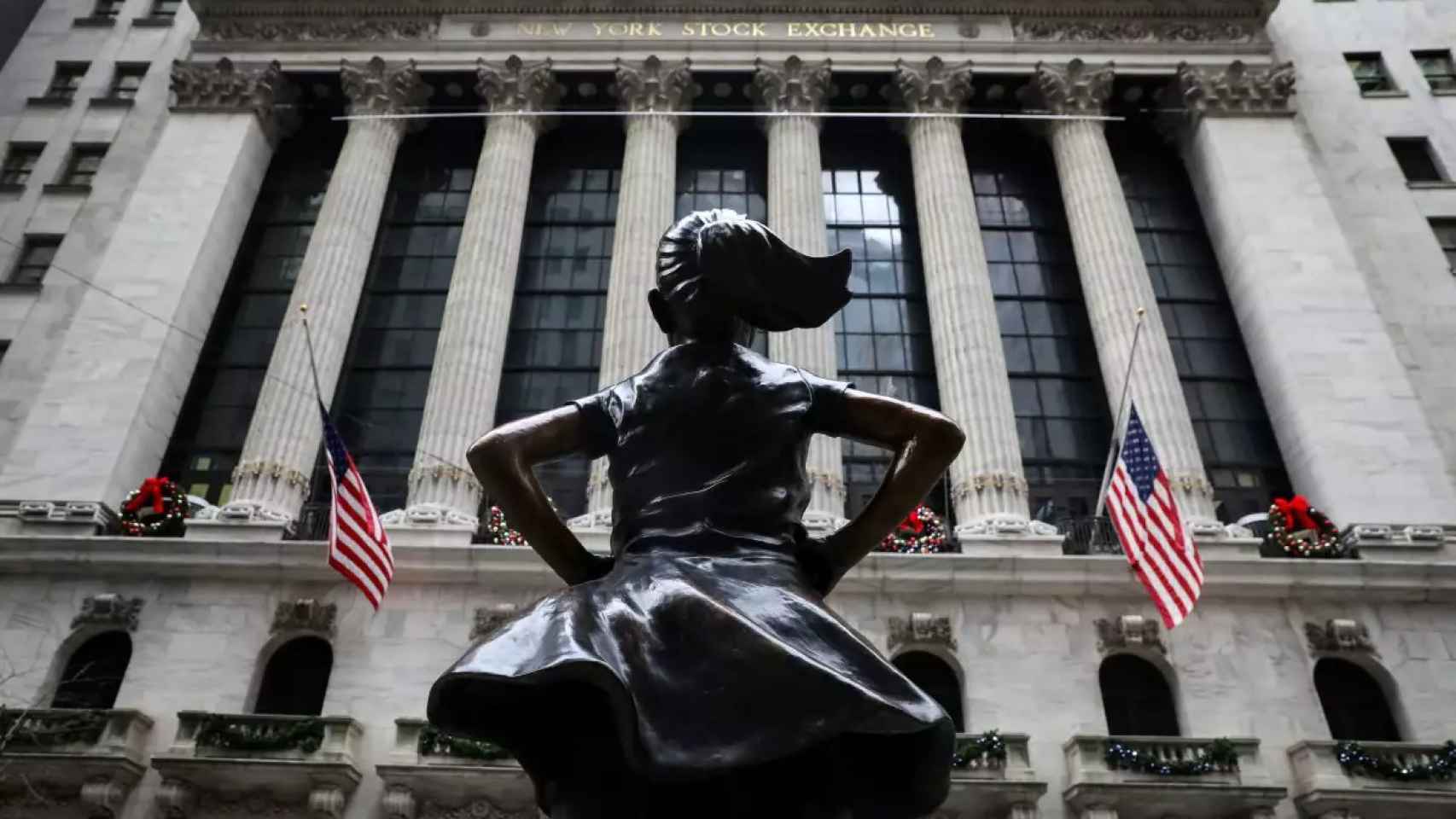 Estatua de La Niña sin Miedo o Fearless Girl en Wall Street.