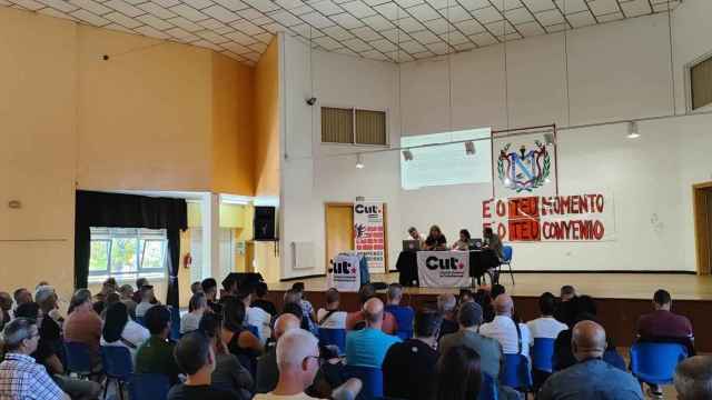 Asamblea convocada por la CUT para las personas de la planta de Stellantis Vigo.