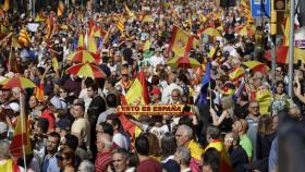 Decenas de miles de manifestantes, este domingo en Barcelona.