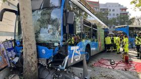 Imagen del autobús siniestrado en Embajadores.