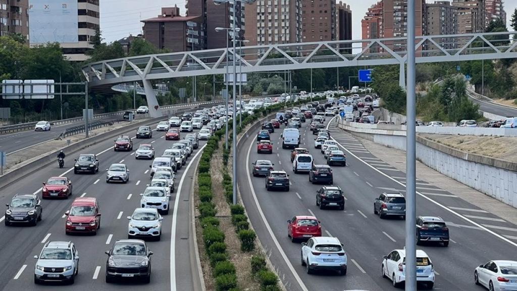 Imagen de archivo de una carretera española.