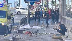 Tres personas fallecidas y varios heridos arrollados por un autobús que perdió el control en Cádiz
