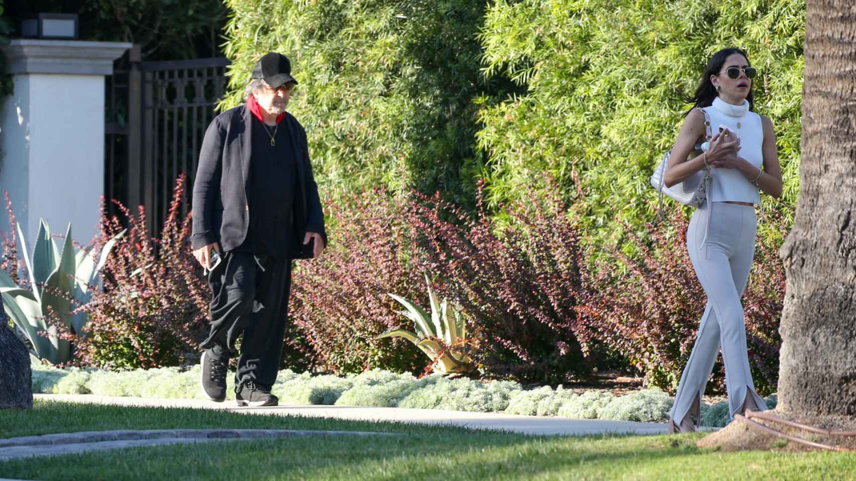 Al Pacino y Noor Alfallah, el 9 de octubre de 2023 en Los Ángeles.