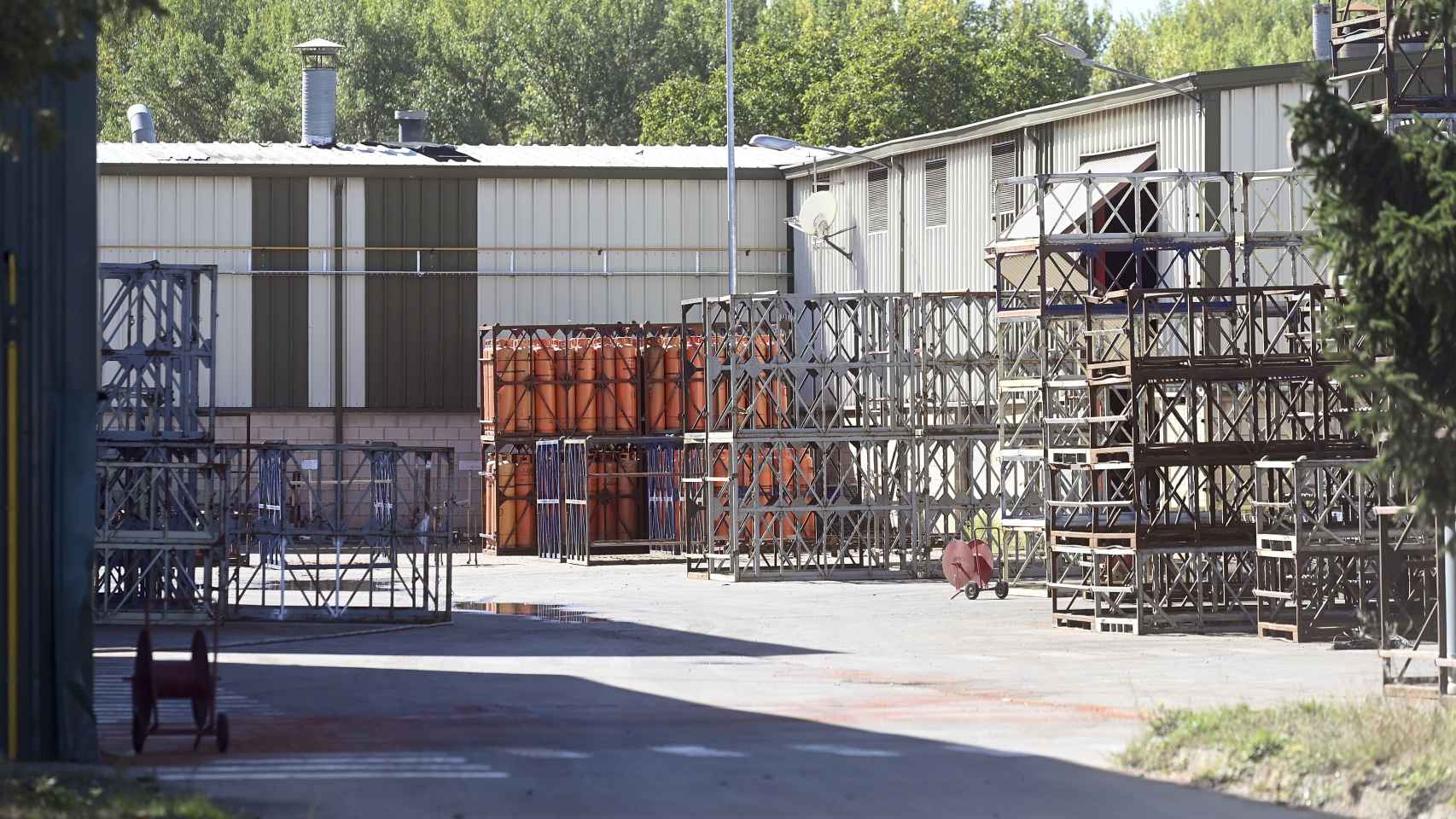 Tres heridos con quemaduras al producirse una explosión en la fábrica Tranorsa en Briviesca (2)