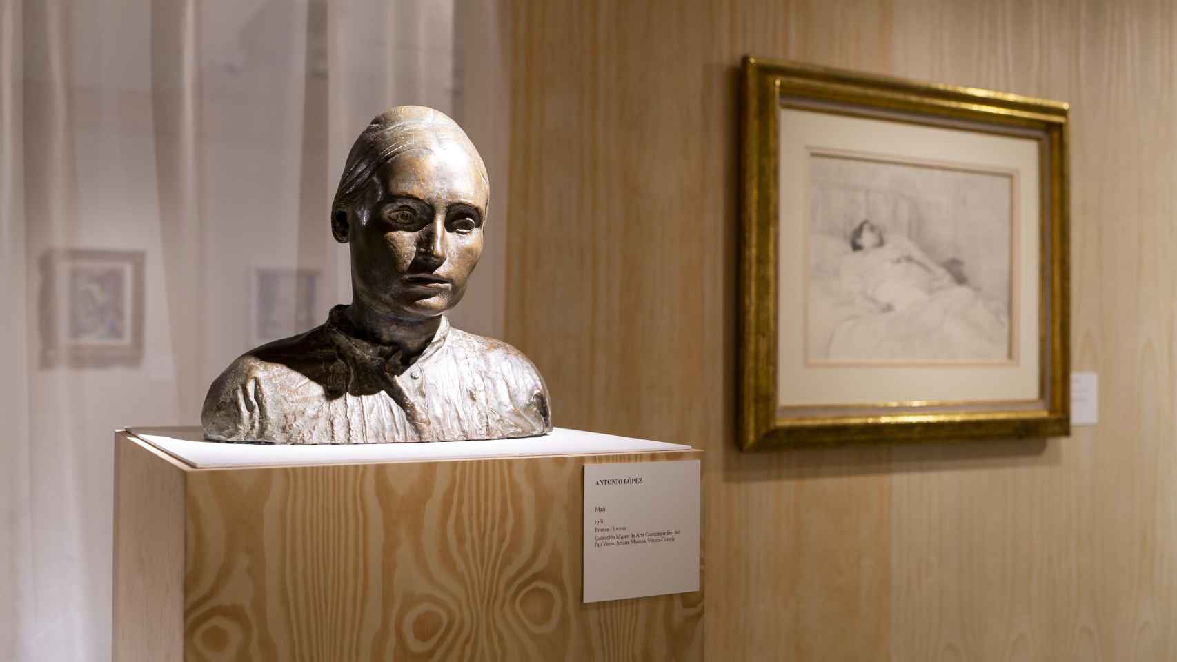 Escultura de Antonio López en la exposición 'Artistas y modelos' en la Fundación Canal.