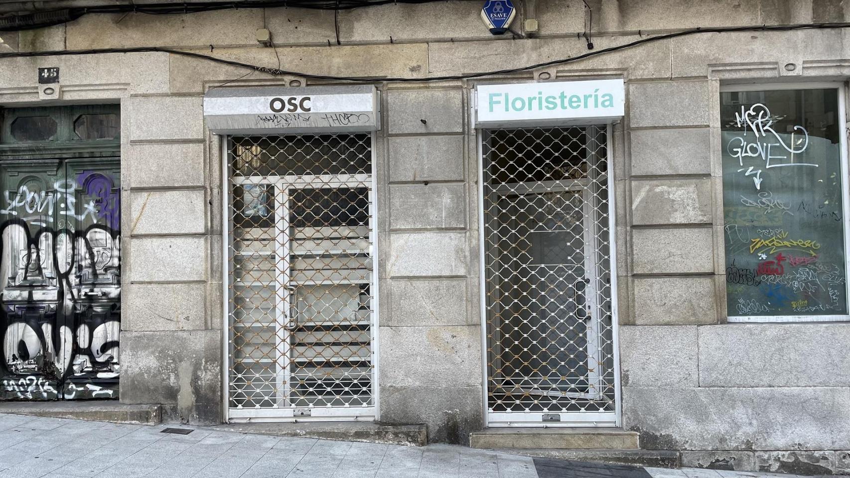 Un bajo comercial cerrado en la Ronda Don Bosco, en Vigo.