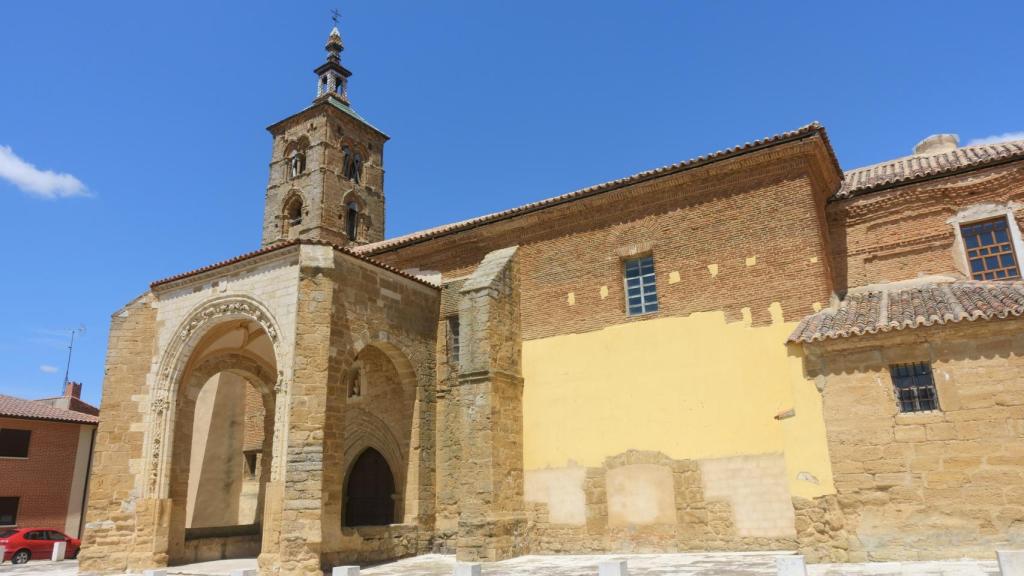 Iglesia de Santa María del Río de Castroverde de Campos
