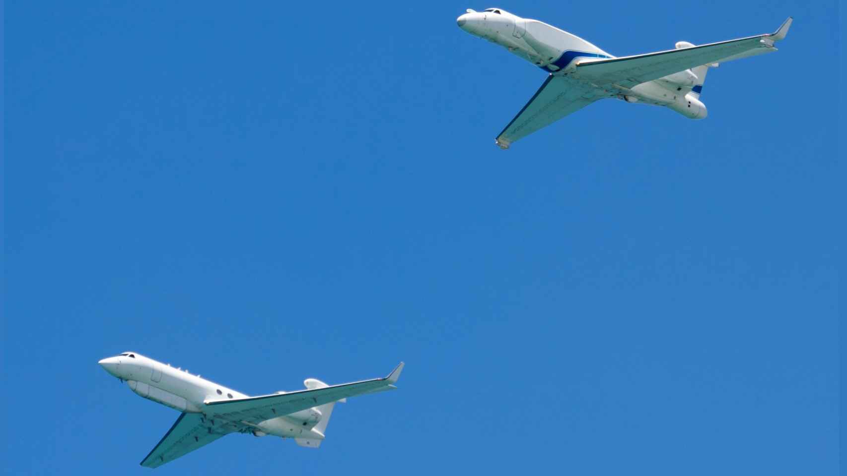Aviones espía Shavit (izquierda) y Eitam (derecha),