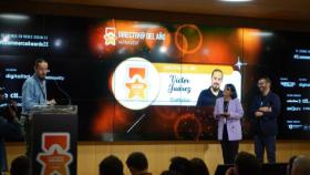 Víctor Juárez, CEO de Craftelier, recoge el permio de los Ecommerce Awards 2023