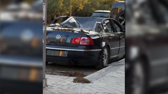 Imagen del coche aplastado viral.