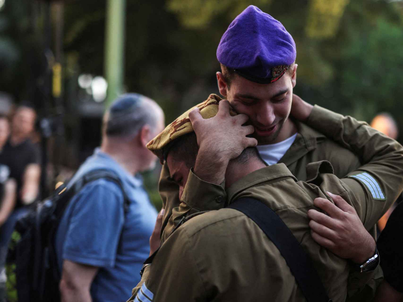 Lágrimas por Ili Bar Sade, un soldado asesinado israelí por los militantes de Hamás.