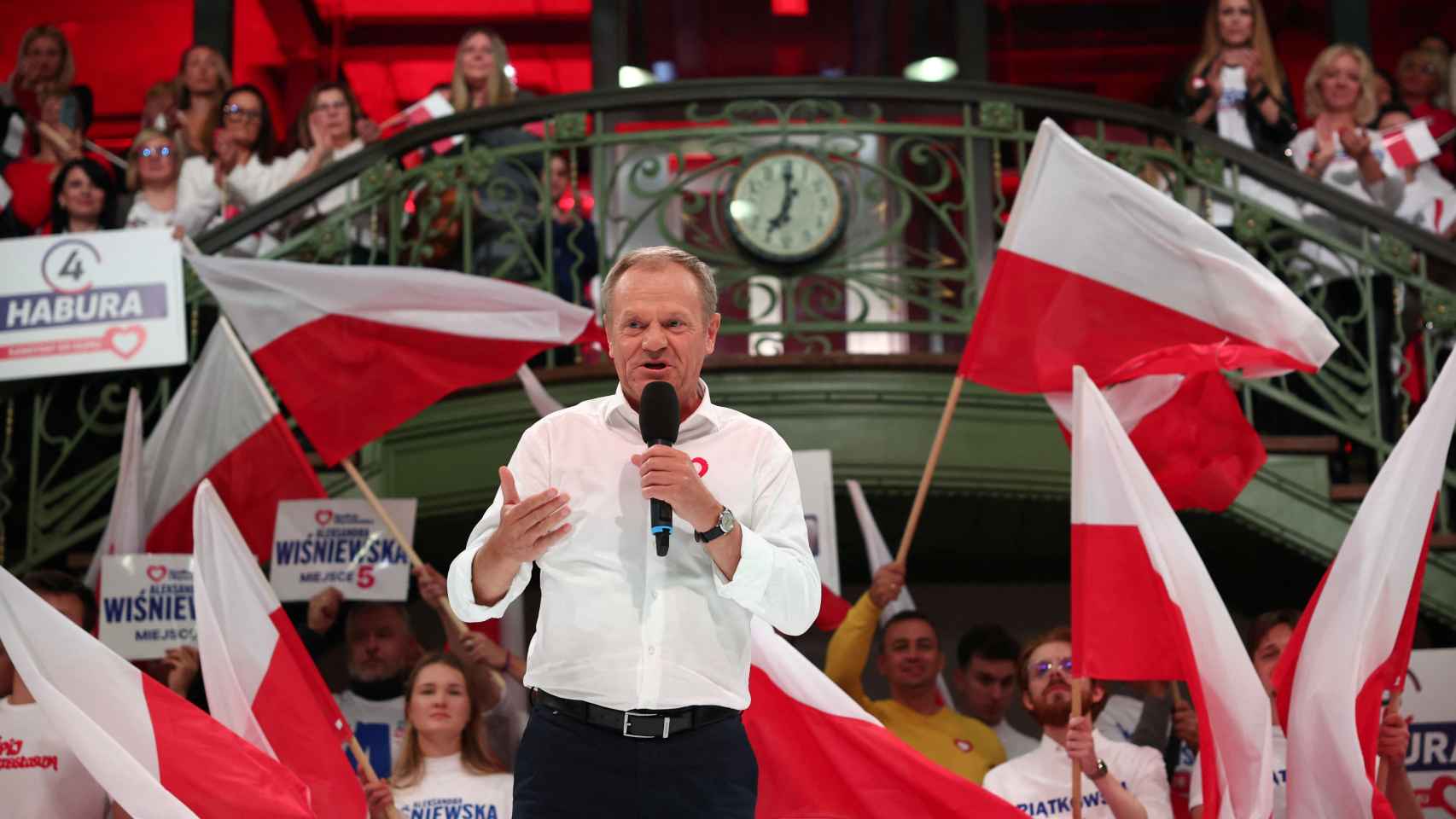 El candidato de Plataforma Cívica, Donald Tusk, durante un acto electoral