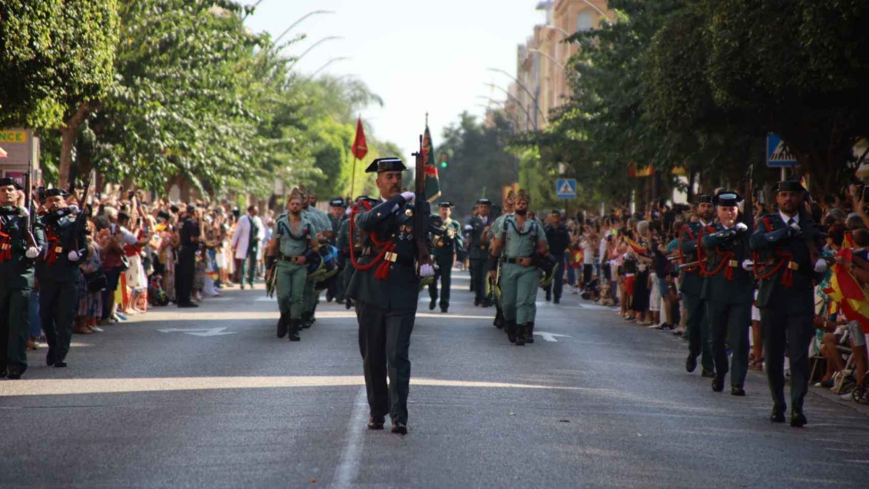 Un momento del desfile en Rincón de la Victoria.