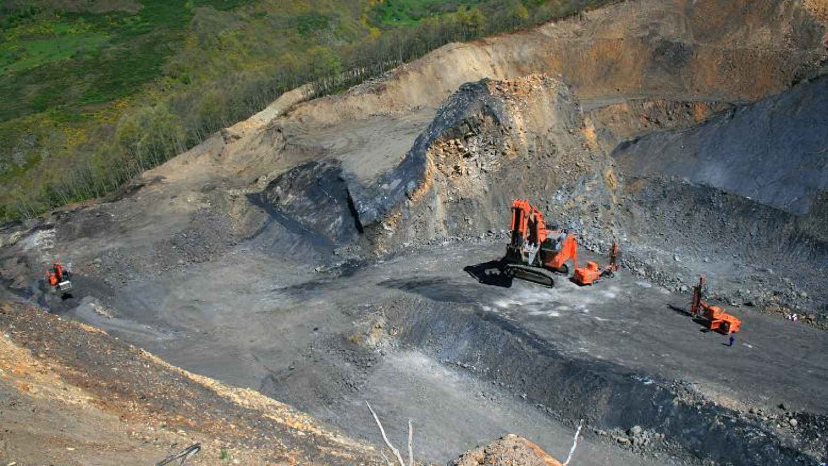 Minería de desmoche de montaña en robledales protegidos de El Feixolín