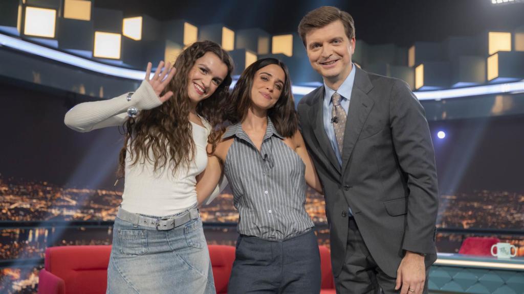 Macarena García, Amaia y Marc Giró en 'Late Xou'.