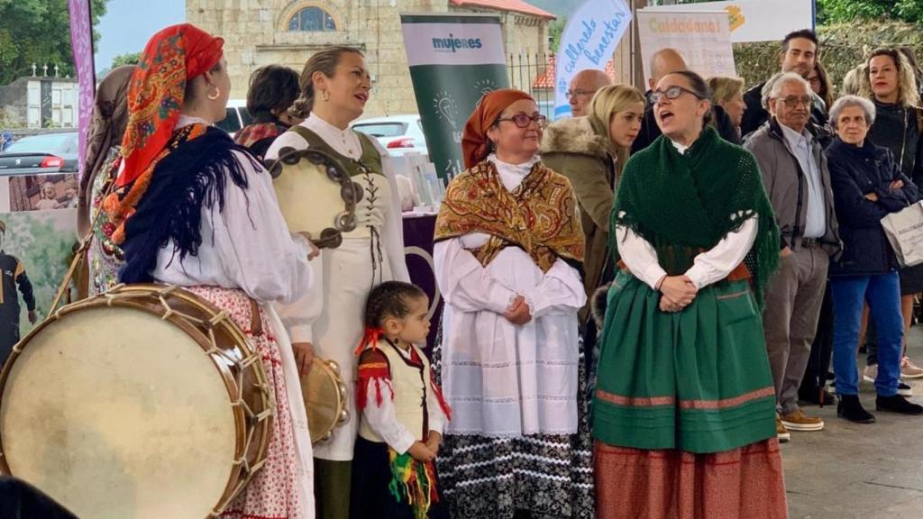 Culleredo (A Coruña) celebra el Día de la Mujer Rural con música, artesanía y comida