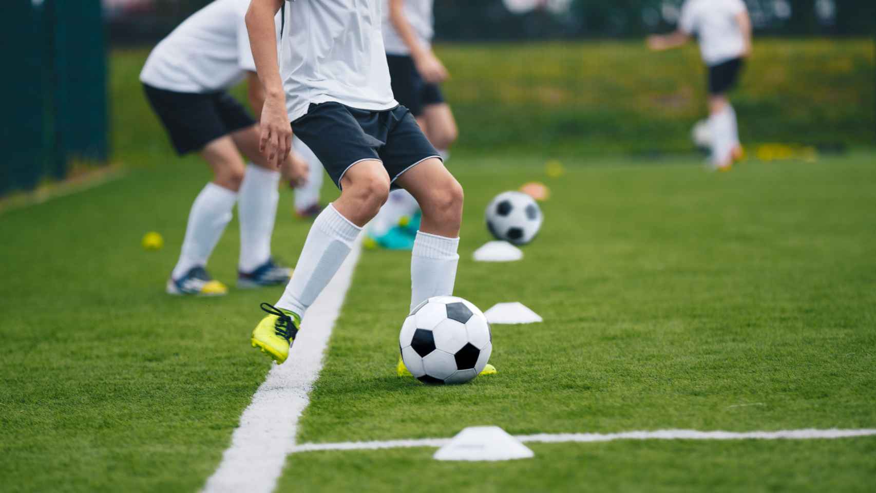 Entrenamiento de fútbol en imagen de archivo.