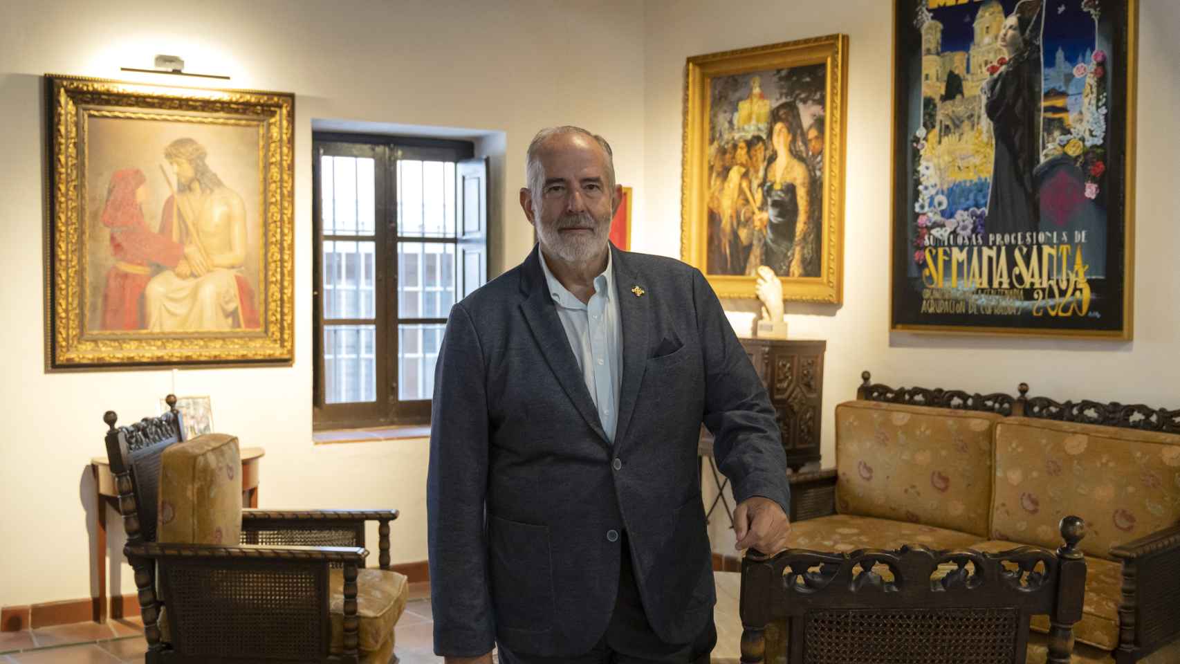 José Carlos Garín, en una de las salas de la Agrupación de Cofradías.