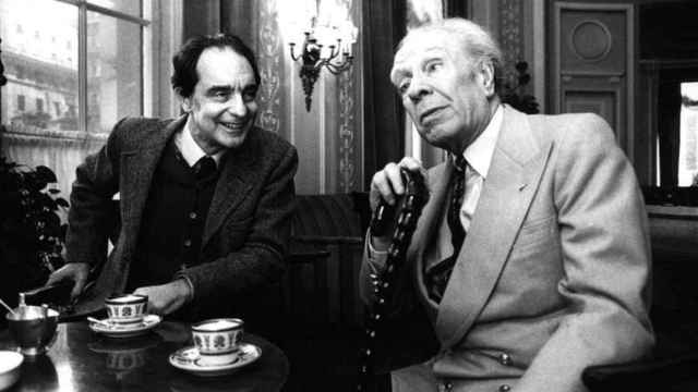 Italo Calvino con Borges, a quien consideraba un clásico