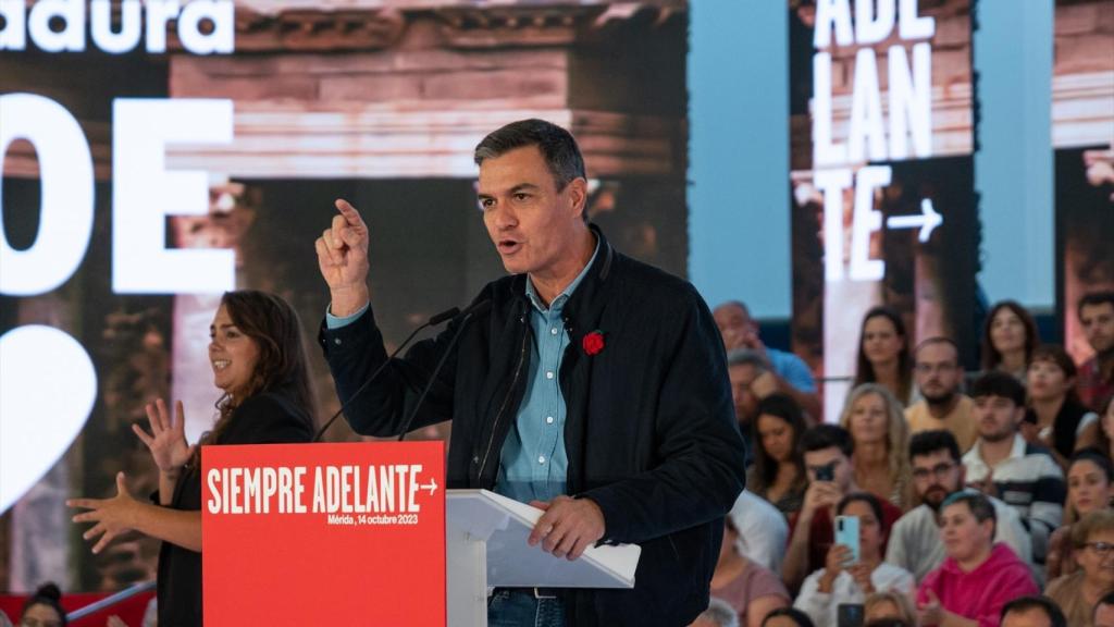 El candidato socialista a la investidura, Pedro Sánchez, este sábado durante un acto celebrado por el PSOE en Mérida (Badajoz).