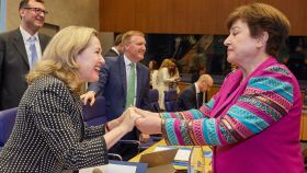 La vicepresidenta del Gobierno y ministra de Economía, Nadia Calviño, junto a la directora gerente del FMI, Kristalina Georguieva.