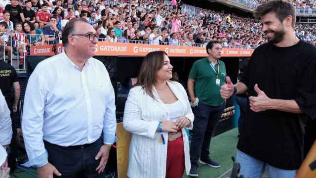 Arturo Bernal, junto a Gerard Piqué, en la Kings y Queens Cup Finals en La Rosaleda.